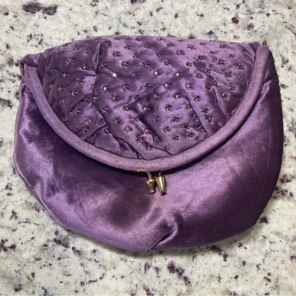 Vintage Ruth Saltz Purple Velvet Rhinestone Clutch Style Retro Purse Gold Key - Picture 1 of 11